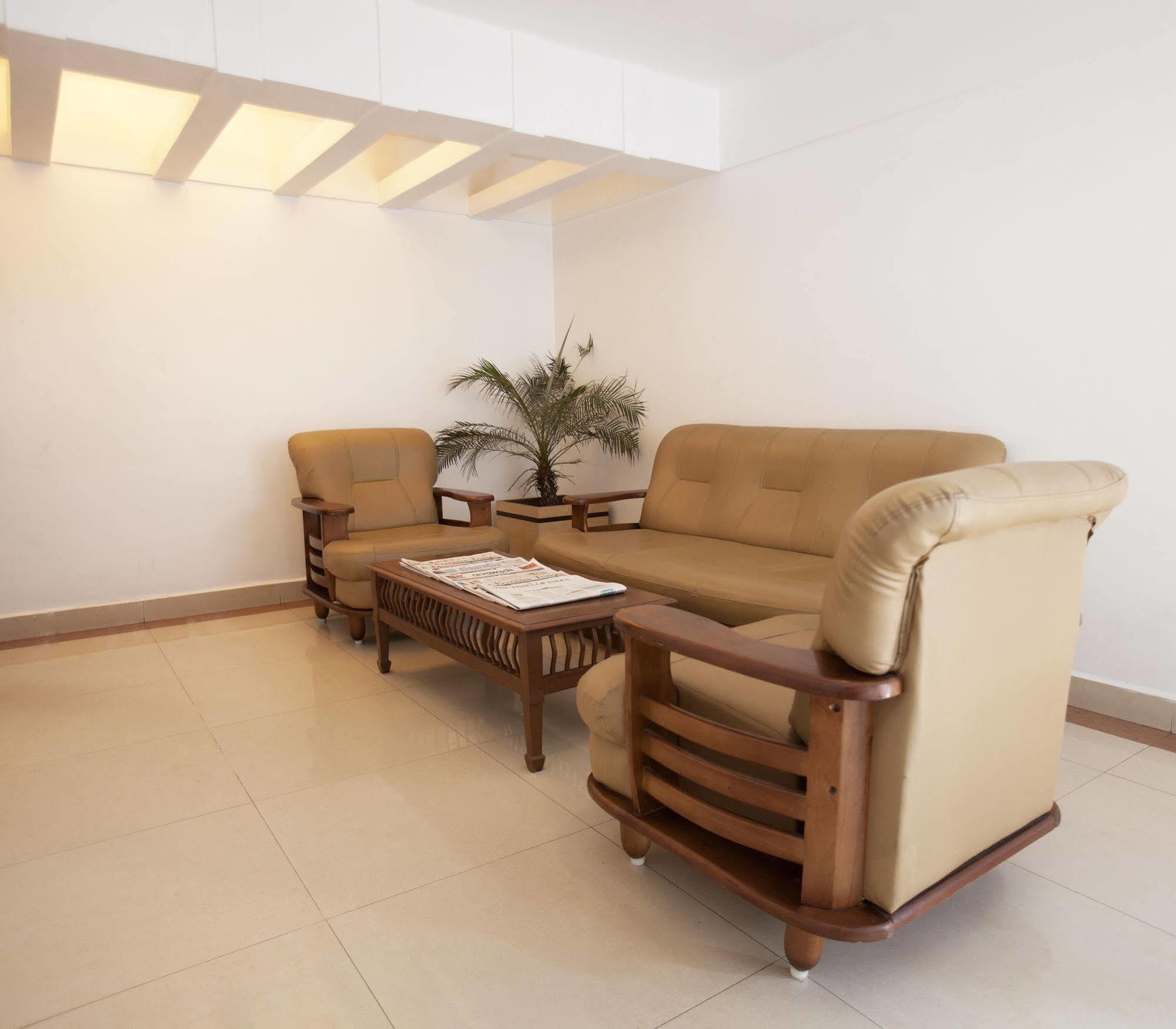 Hotel Crescent Inn Chennai Ngoại thất bức ảnh