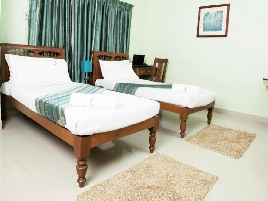 Hotel Crescent Inn Chennai Ngoại thất bức ảnh
