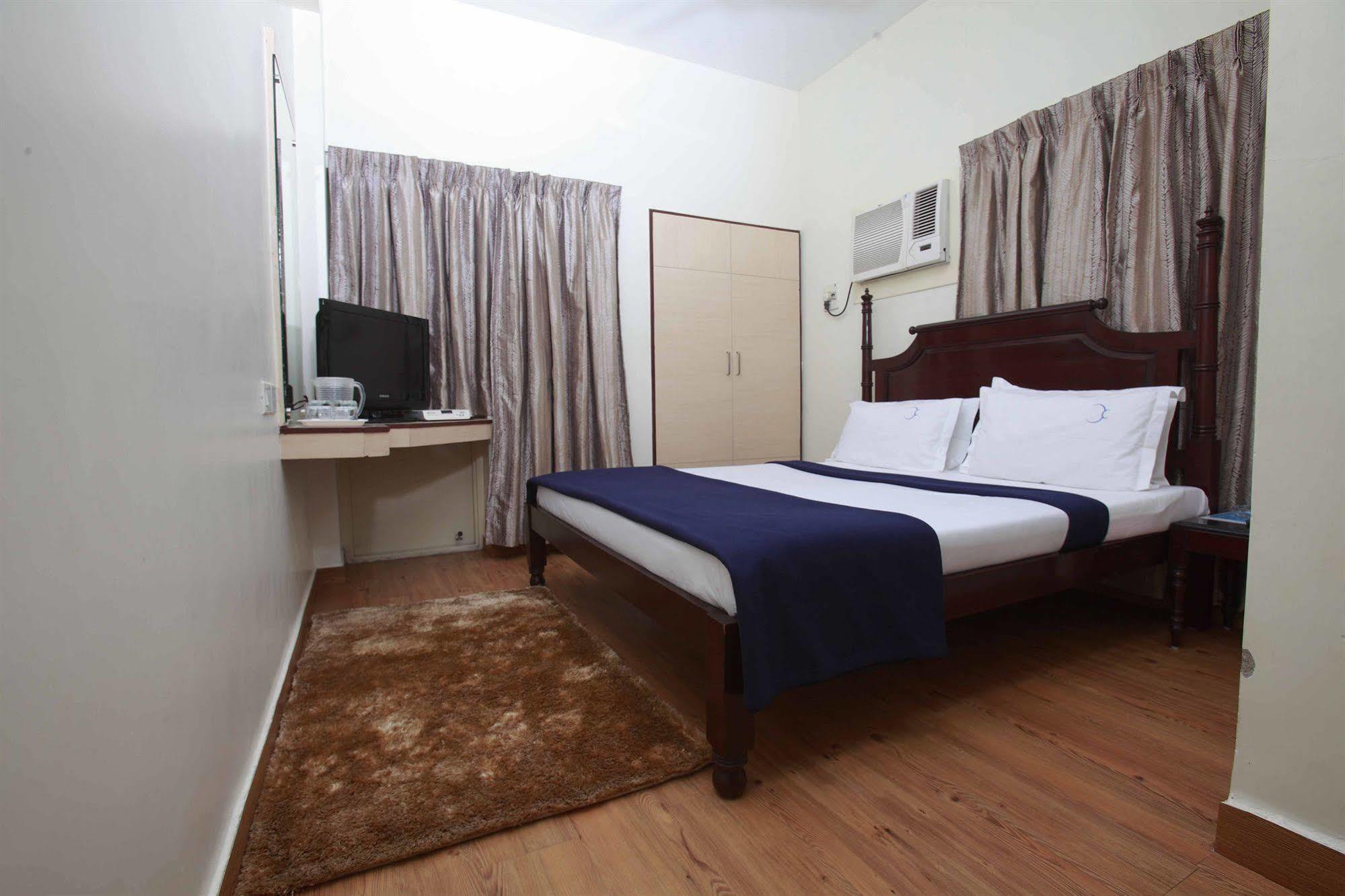 Hotel Crescent Inn Chennai Ngoại thất bức ảnh